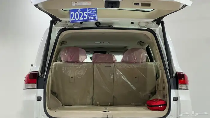 تويوتا لاندكروزر GX.R2025 L5 بنزين خليجي فل كامل 14
