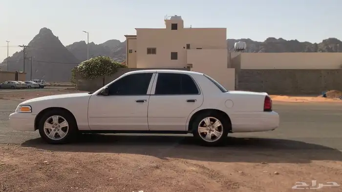 فورد بوليسي 2004   مبايعات حكومية (الحرس الملكي) 5