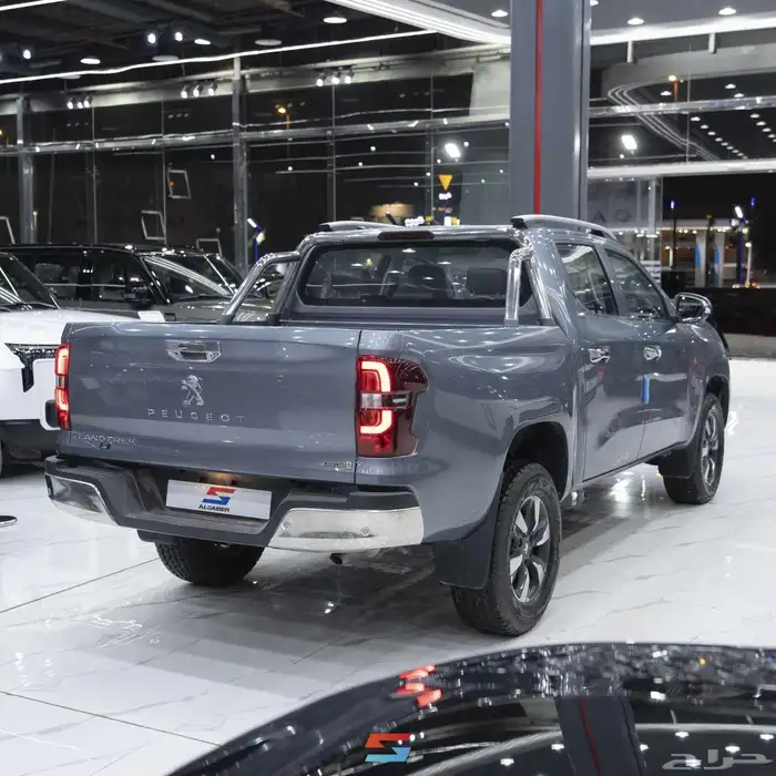 بيجو غمارتين فل كامل دبل بنزين جير أوتوماتيك 2023 2