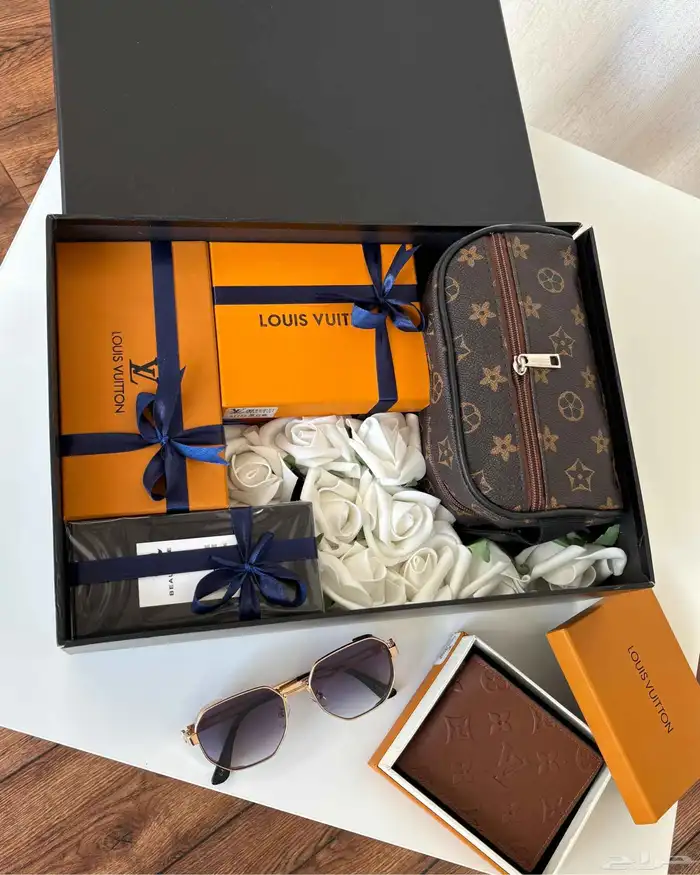 بوكس رجالي ماركة لويس راقي للاهداء شامل التوصيل والشحن 0