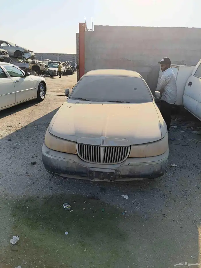 قطع غيار لينكون تاون كار تشليح 0