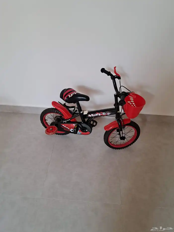 سيكل وكرسي طفل ومحبس ألعاب 0