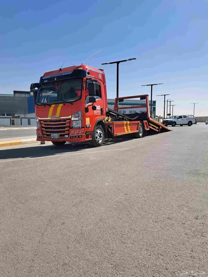 سطحة هيدروليك متخصصة في تحميل الدبابات داخل وخارج الرياض 0