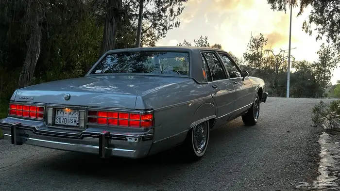 سياره كلاسيك نادره لإيجار 11