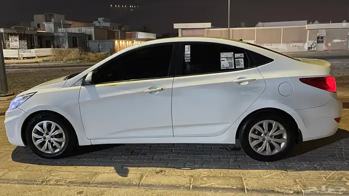 للبيع اكسنت 2014 الممشى 300الموتر نضيف 3