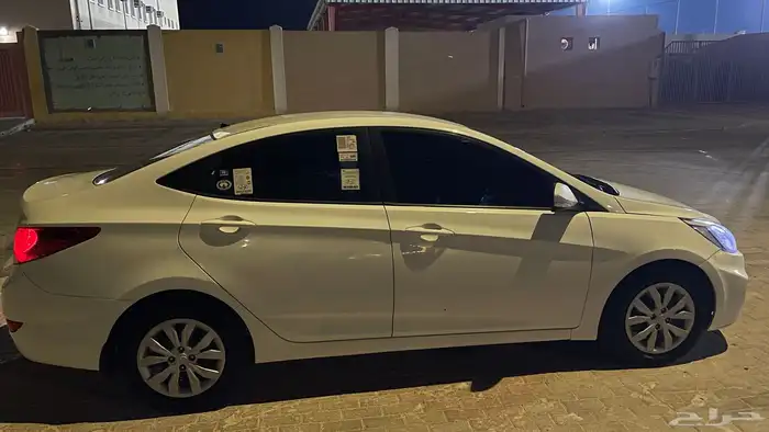 للبيع اكسنت 2014 الممشى 300الموتر نضيف 2