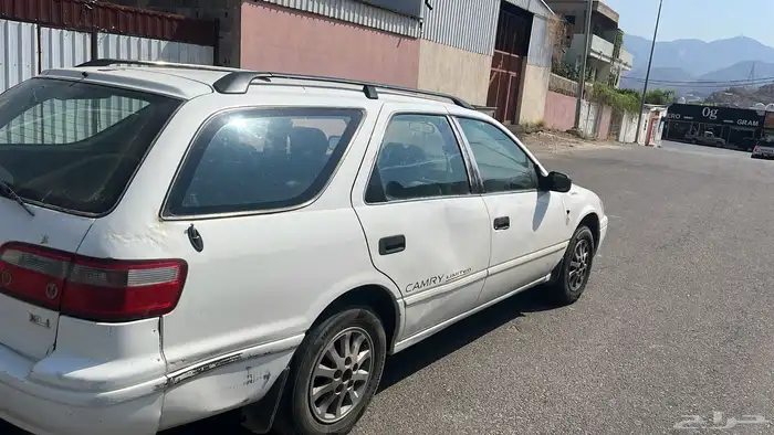 كامري 1999 بقس نضيف مغير راس المكينه وفيه دقات ف البدي 3