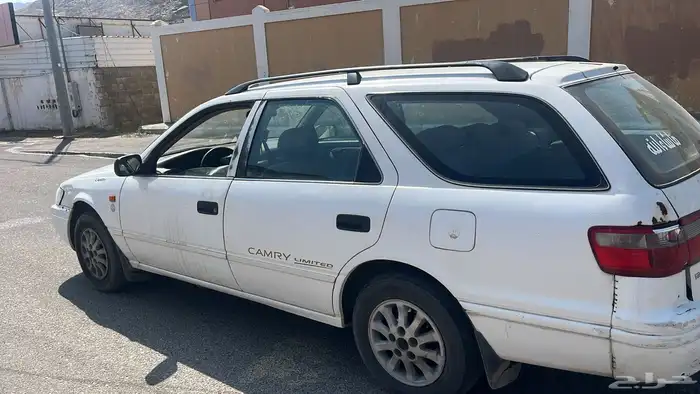 كامري 1999 بقس نضيف مغير راس المكينه وفيه دقات ف البدي 0