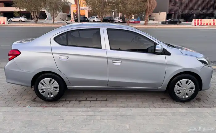 ميتسوبيشي اتراج ستاندرد 2021 بحالة ممتازة 3