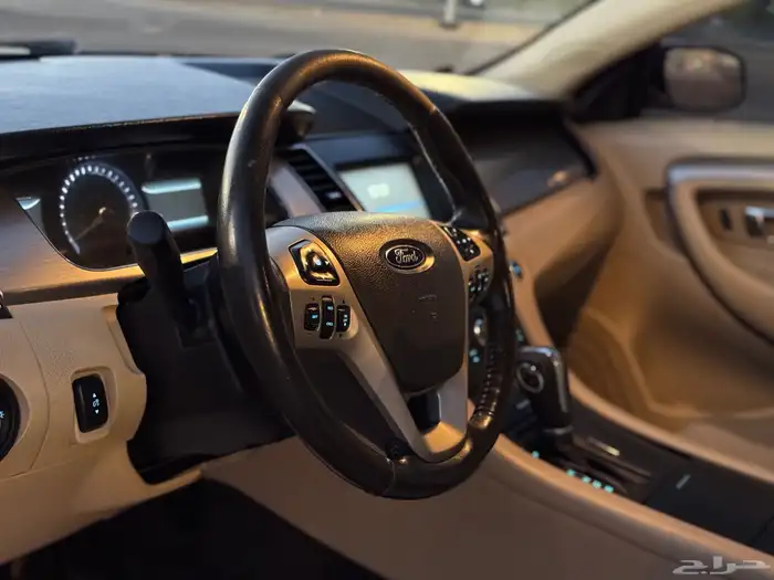 للبيع فورد تورس 2013 نص فل 17