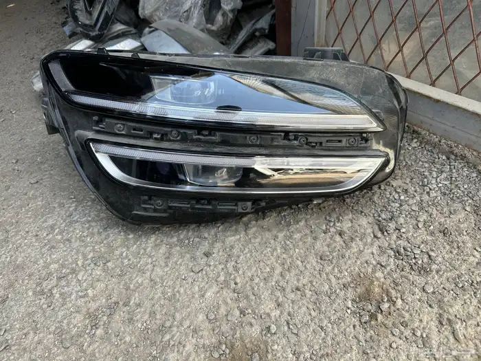 شمعة جينسس يمين 2021-2022-2023 G70 0