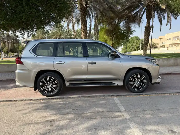 جيب لكزس 2018 7