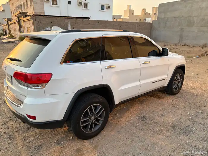 جيب شروكي 2017 ليمتد 6