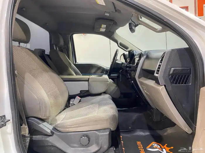 فورد F150 2017 فل كامل بحاله نظيفه جدا 17