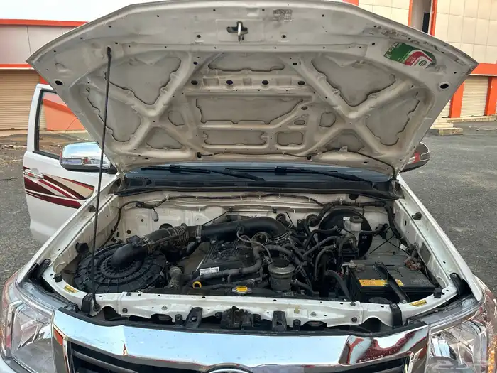 هايلوكس 2015مخزن 13