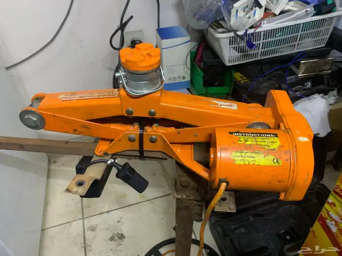 عفريتة ارضيه كهرباء 5 طن شبه الجديد 0