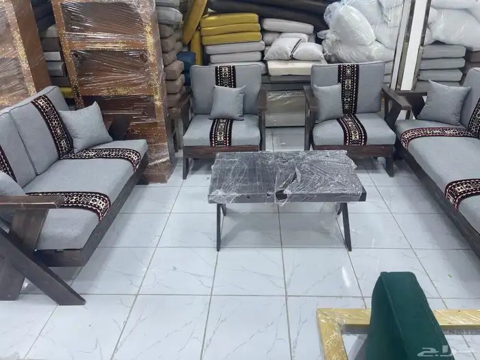 جلسات خارجية خشب وحديد وديكورات 0