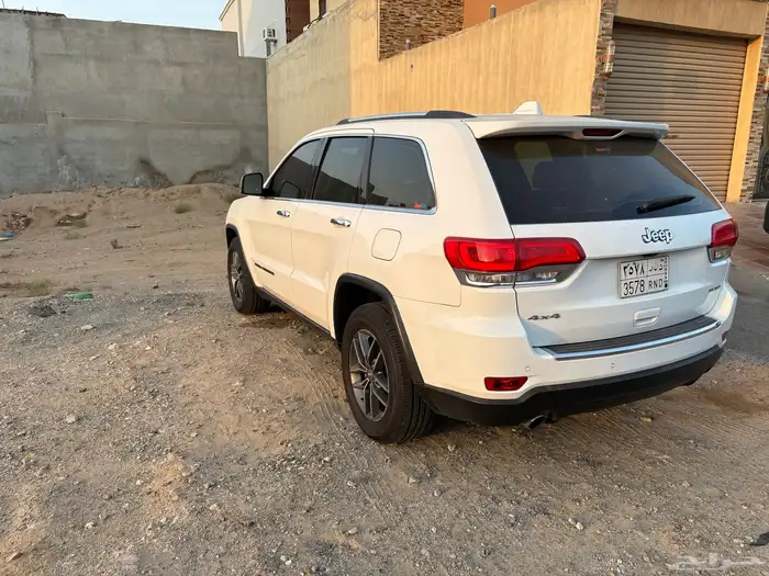 جيب شروكي 2017 ليمتد 3