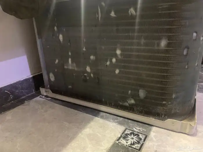 مكيفات شباك ثلاثه وثلاجه 2