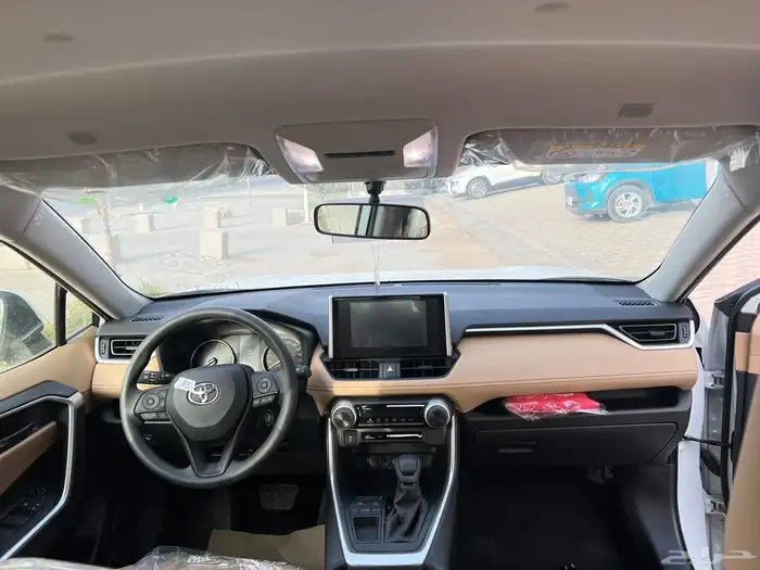 تويوتا راف فور LE دفع امامي بنزين 2025 7