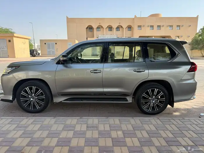 جيب لكزس 2018 8