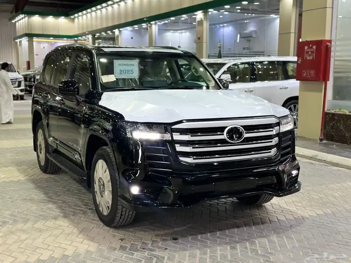 تويوتا لاندكروزر الموديل2025 فل كامل ورد الكويت رقم5 14