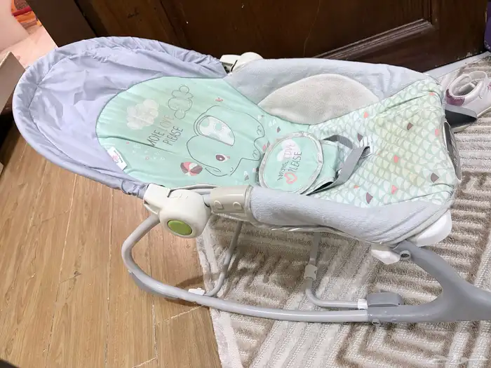 عربة اطفال و كرسي هزاز 0