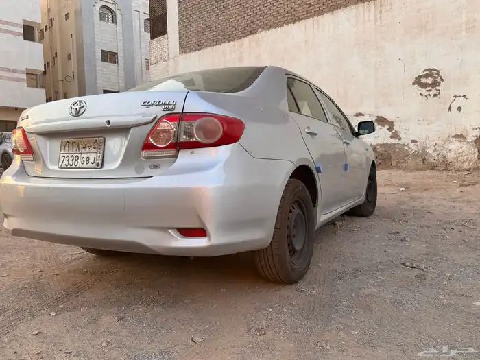 سيارة تويوتا كورلا 2013 3