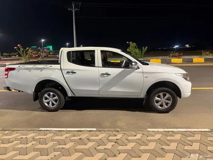 مستوبيشي L200 غمارتين بنزين دبل موديل 2018 1