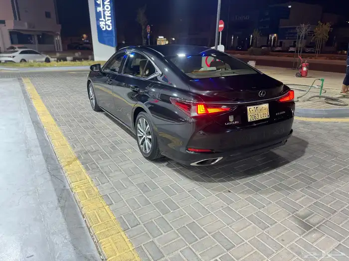 لكزس ES350 للبيع 3