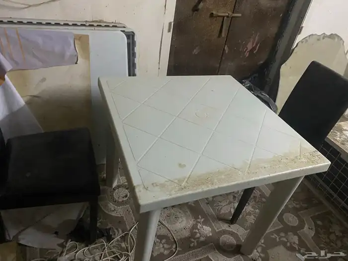 أدوات بوفيه ورفوف محل 10