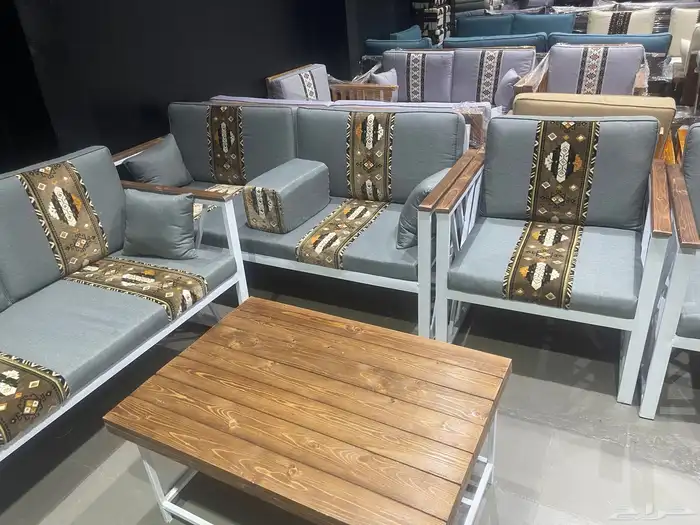 جلسات خارجية خشب وحديد وديكورات 4