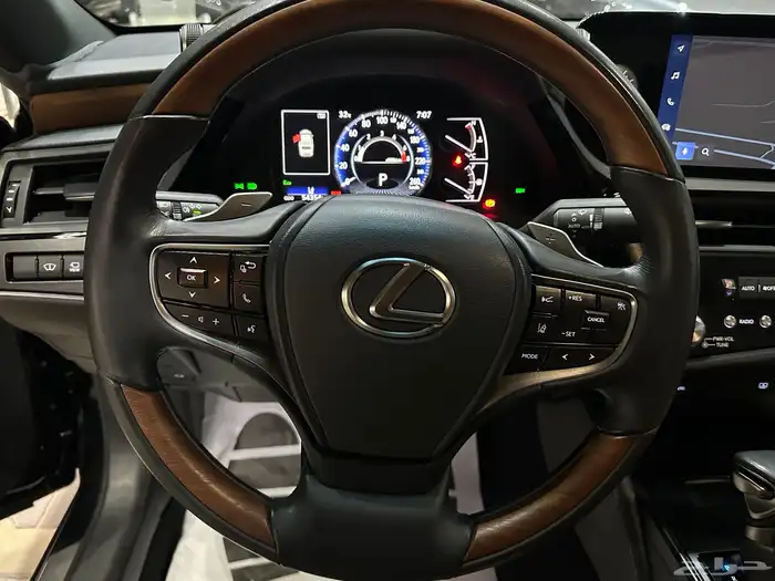 لكزس ES 350 موديل 2023 فل كامل DD نظيفة جدا 26