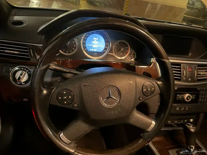 مرسيدس E200 2010 0