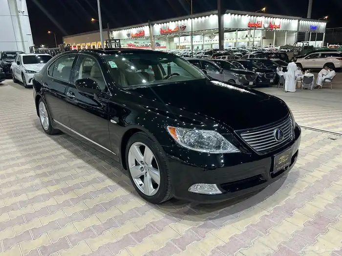 لكزس LS 460 موديل 2009 فل كامل ممشى قليل 4