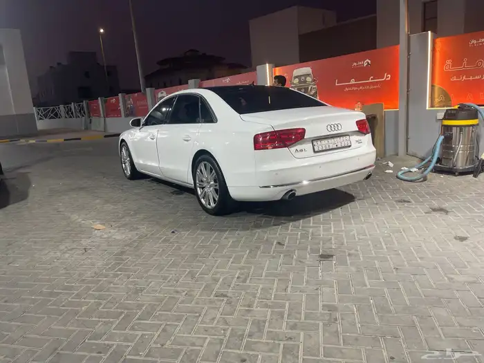 Audi a8L 2014 1