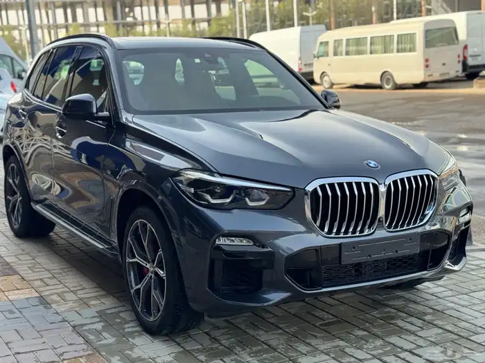 بي ام دبليو X5 2021 على الضمان والصيانه عداد 43 الف 1