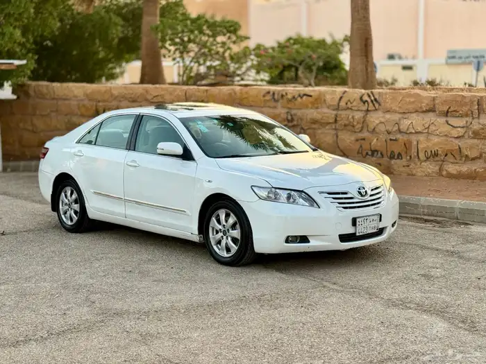 للبيع تويوتا كامري 2007 ((فل كامل))((نظيفة)) 3