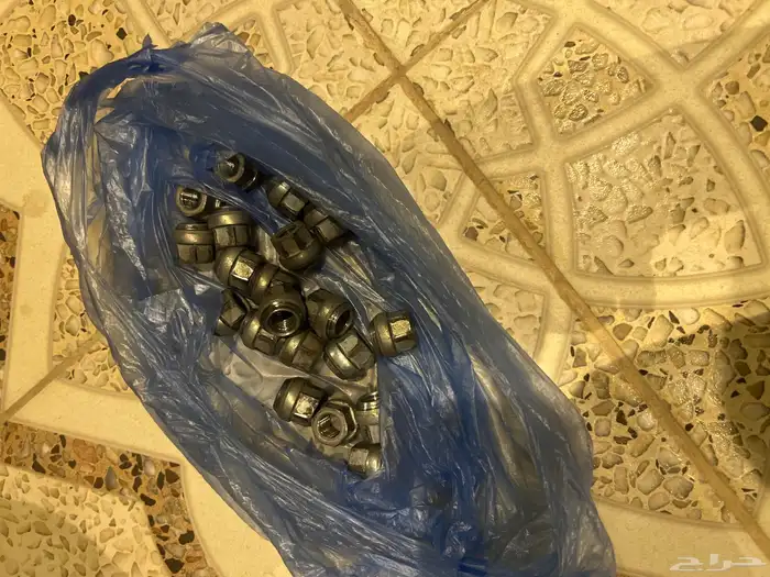 جنوط مازاد 3 مع طيس من وكالتها 3