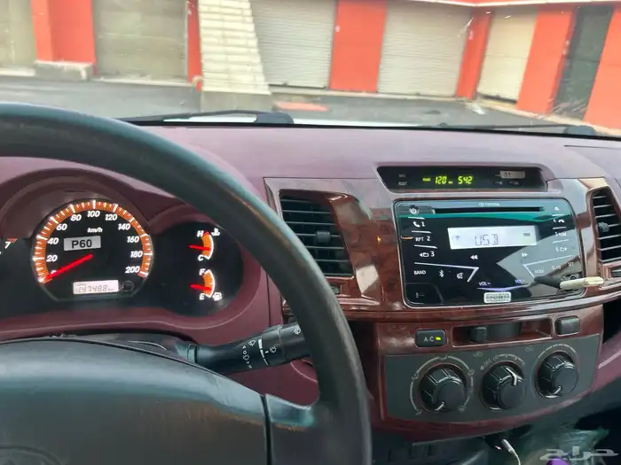 هايلوكس 2015مخزن 18