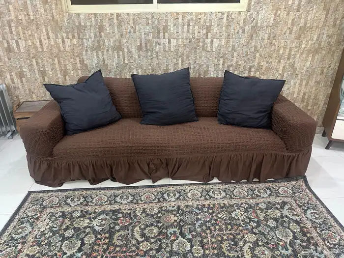 كنبة ولمبة و سرير اطفال مع مرتبة 3