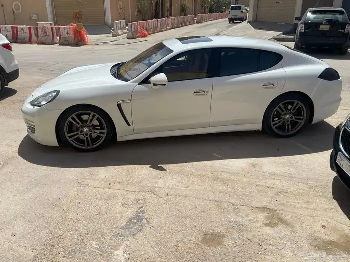 بورش بناميرا V6 نظيف جدا 22