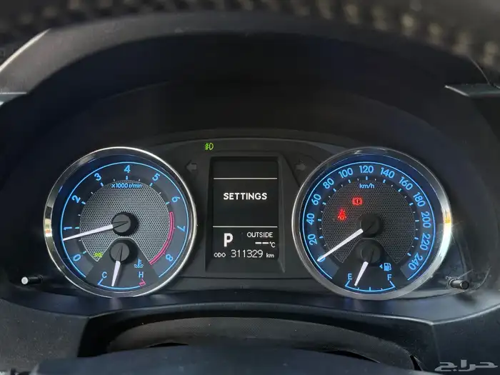 للبيع كورولا نص فل 2014 GL-I 16
