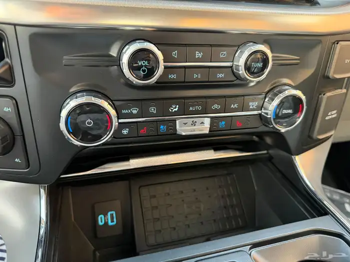 f150 LARIAT v8 اف 150 لاريت ((اصفار)) 2024 14