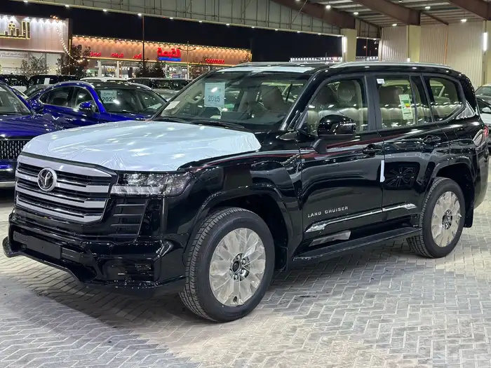 تويوتا لاندكروزر الموديل2025 فل كامل ورد الكويت رقم5 5