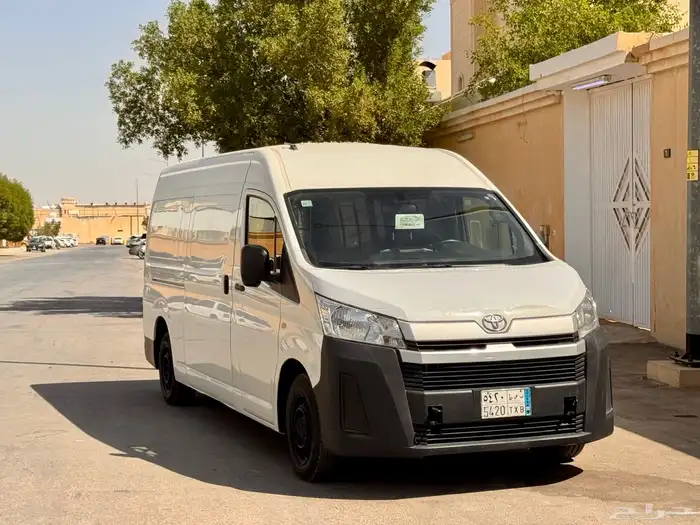 تويوتا هايس بضاعة سقف عالي ديزل 2023 7