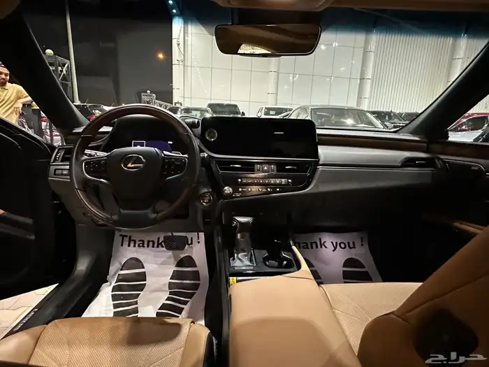 لكزس ES 350 موديل 2023 فل كامل DD نظيفة جدا 12