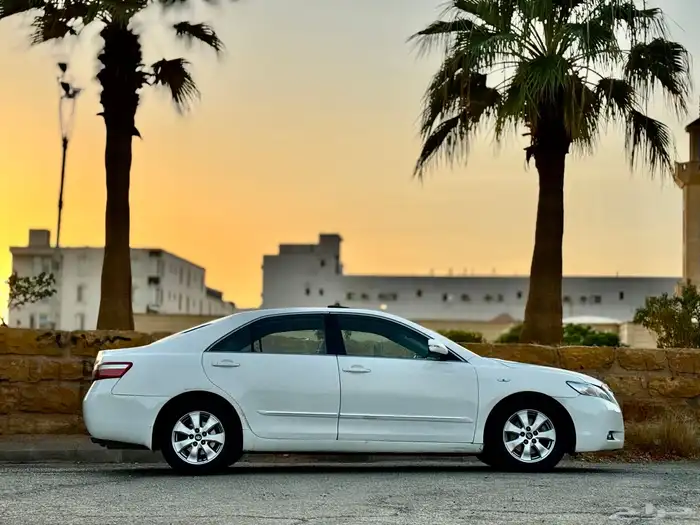 للبيع تويوتا كامري 2007 ((فل كامل))((نظيفة)) 14