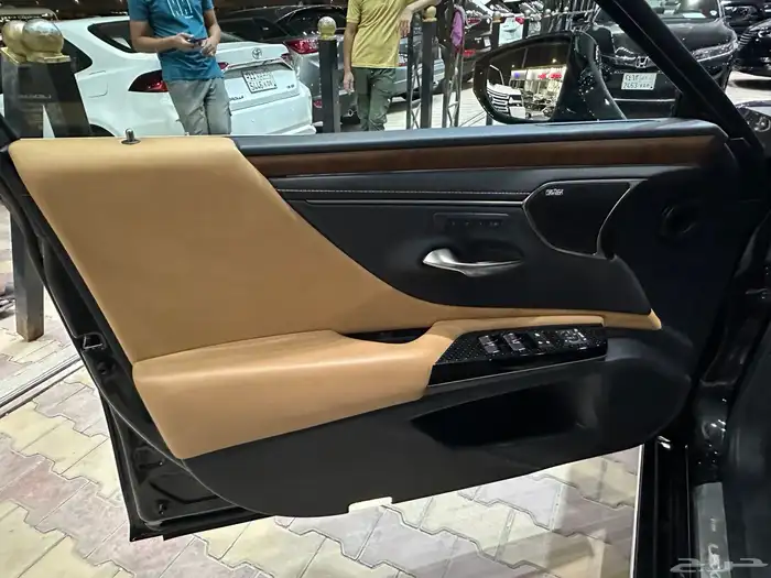 لكزس ES 350 موديل 2023 فل كامل DD نظيفة جدا 15