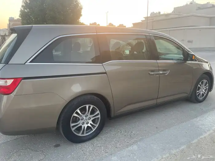للبيع اودسي 2013 3